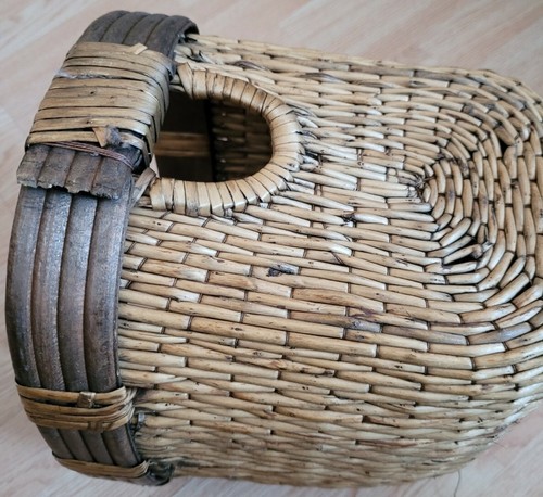 Cesta tejida de mimbre ratán con asas de madera - Imagen 7 de 10