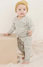 NWT Rylee + Cru Kids boy girl Sweatshirt Clouds mint green 6-7y