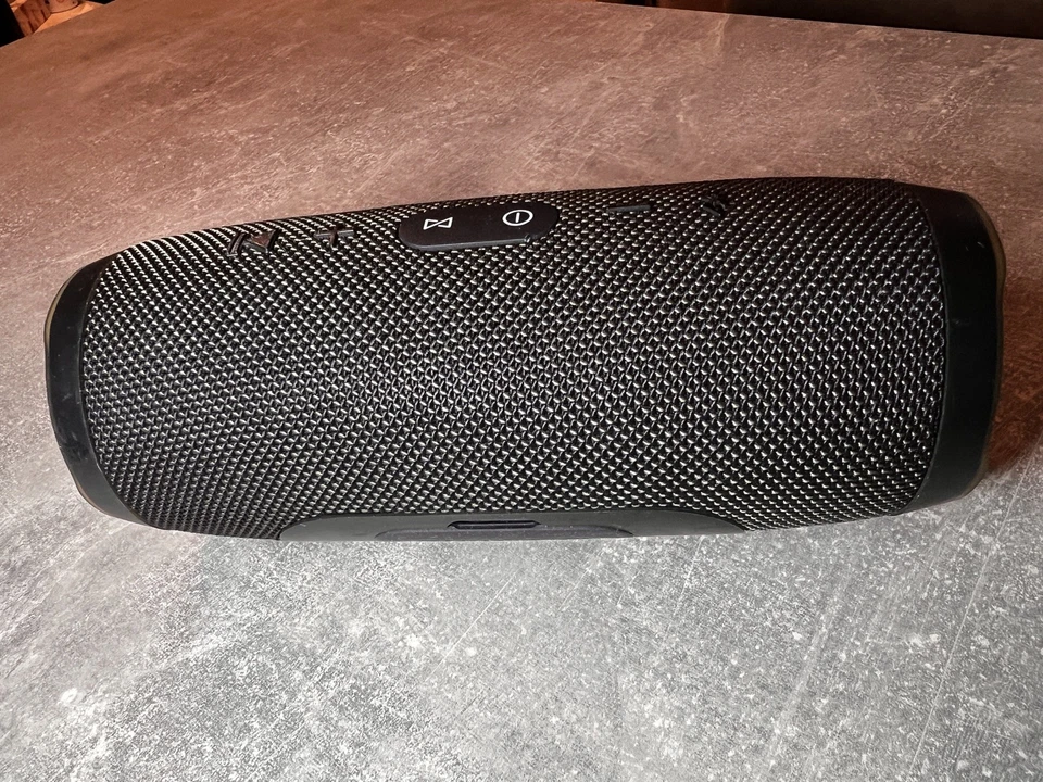 JBL Charge 3 Portable Bluetooth Powerful Sound, Waterproof, Long Battery Life - Bild 4 von 4