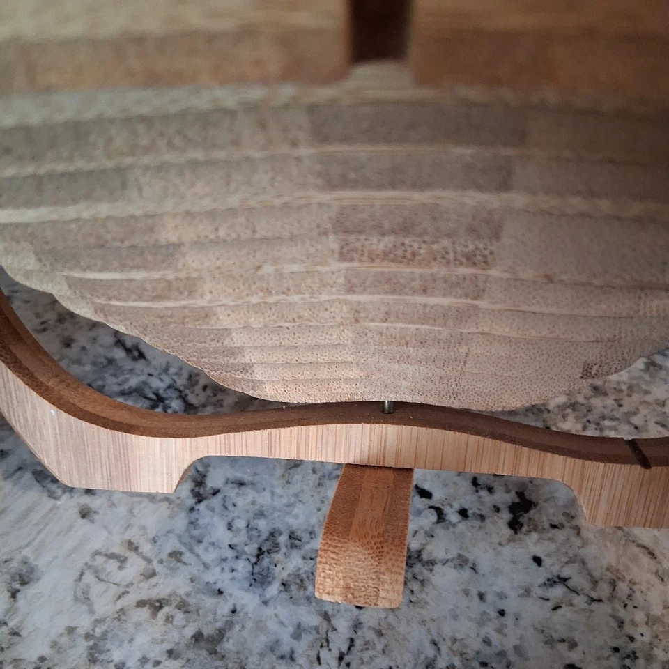 Tabla de cortar plegable Bonnie and Pop New York cesta de fruta de manzana de madera  Foto 2 de 3