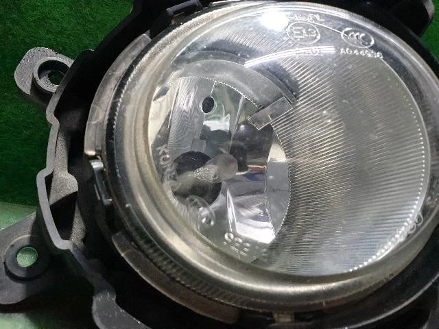 Luz antiniebla derecha KIA Rondo 2010 nueva Carens Foto 2 de 4