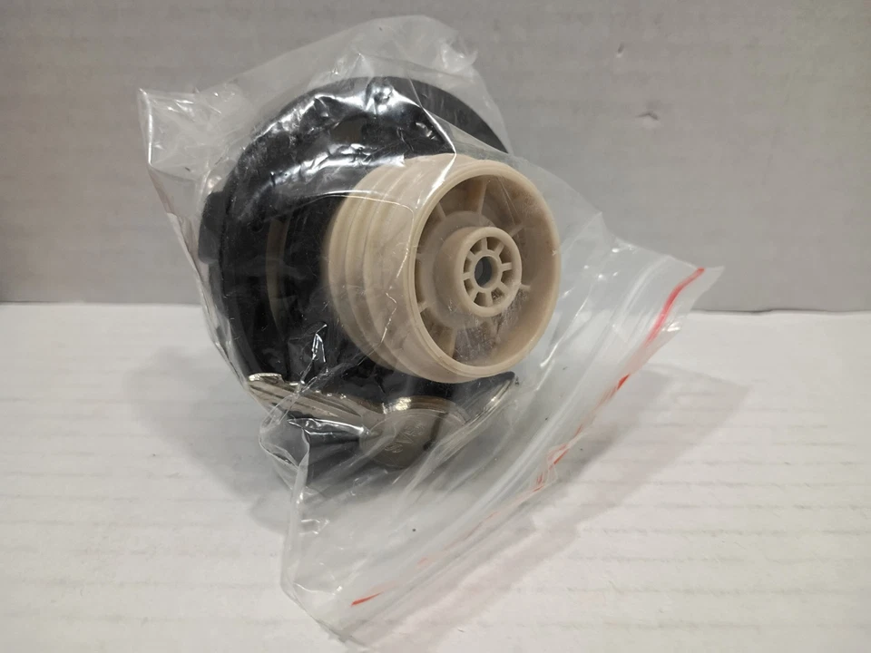 Tampa de combustível CROWN 82400041 bloqueio gasolina preta para Jeep Wrangler TJ YJ Cherokee XJ - Imagem 3 de 4