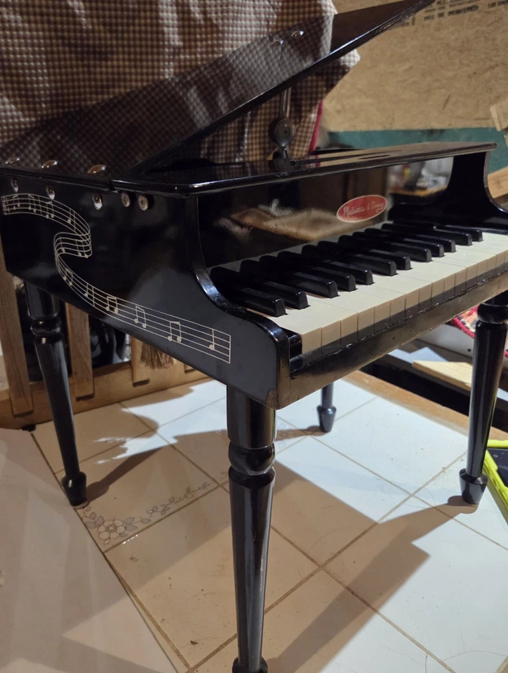 PIANO DE COLA MUSICAL INFANTIL Juguete de madera Melissa and Doug Foto 3 de 4