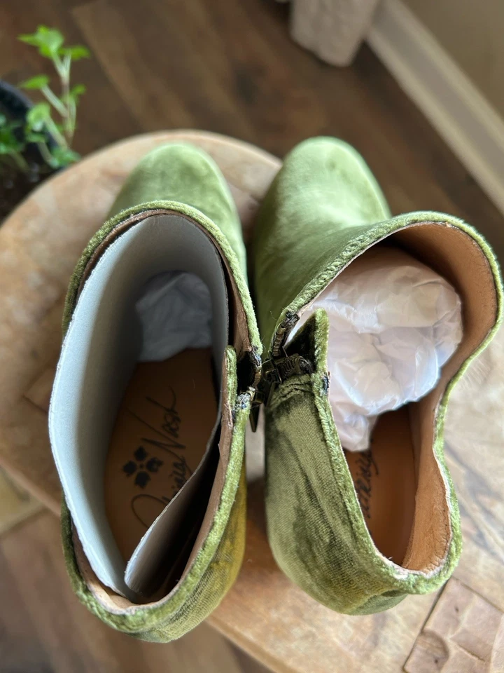 Botines Anthropologie Patricia Nash Terciopelo Corte Lateral Talla 8 Verde Foto 3 de 4