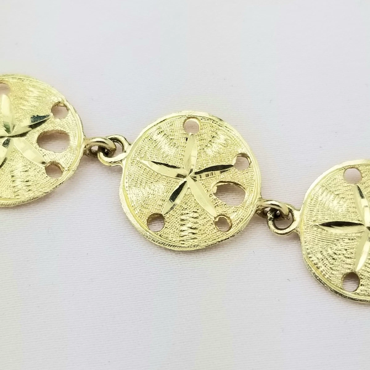 14K Textured Diamond Cut Sand Dollar Bracelet Gold Hollow 7.5 Length Thin