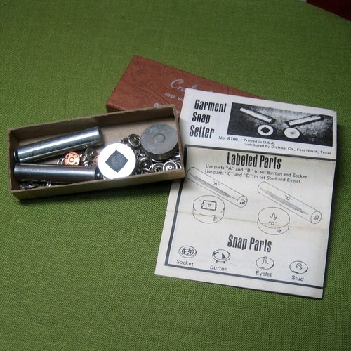 GARMENT SNAP SETTER sewing tool Craftool leather-crafting 1970 vtg w/ box #8106 - Picture 2 of 2