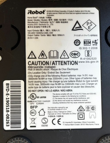 iRobot Roomba 675 With Charger - For Parts Only - Picture 9 of 9