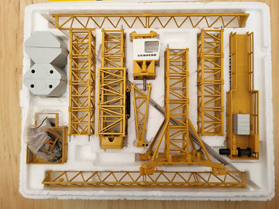 Liebherr EC- H Kran Oberdrehkran Kletterkran Hochbaukran Kran Conrad 1:87 OVP