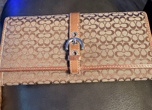 Coach Signature Wallet