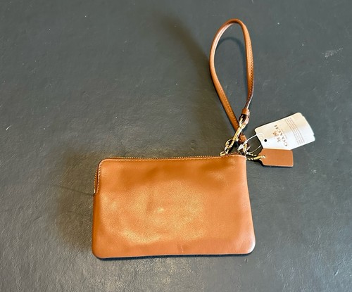 Coach Corner Zip Wristlet Brown Leather NWT - Picture 3 of 6