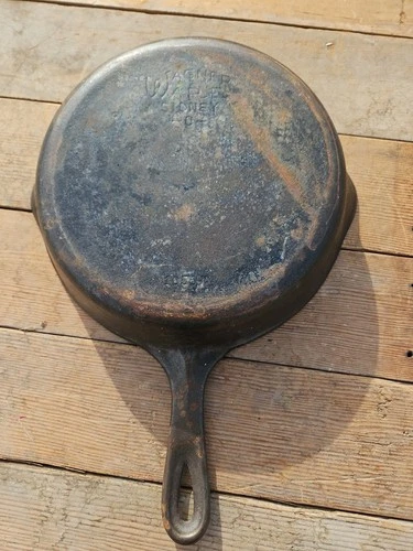 Wagner Ware #9 Sidney -O- Cast Iron Chef Skillet 9" C/N 1056n