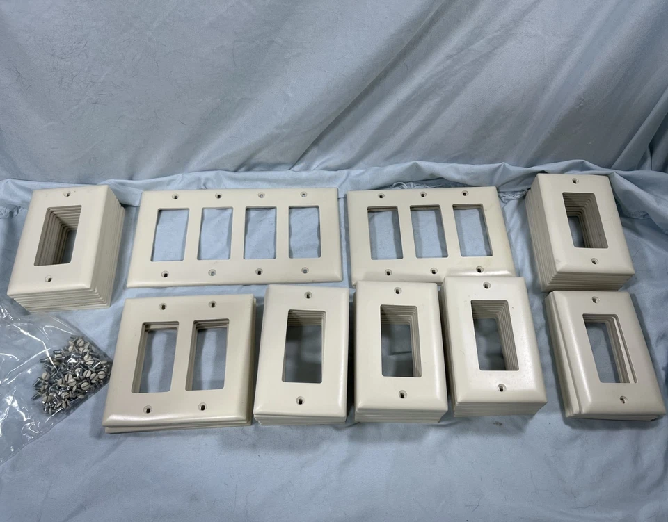 Pass & Seymour Legrand Interruptor de Salida Cubiertas de Banda - Almendra - Lote de 113 Placas Foto 3 de 4