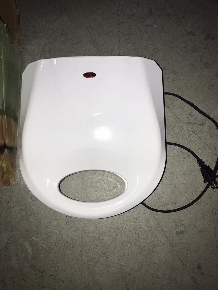 Kitchen Express Omelette Maker (Model# SW-086) Used One Time - Image 2 of 3