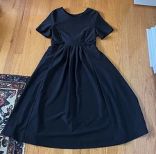 Southeastern Performance Apparel Dress Black SIZE 10 back bow short sleeve midi