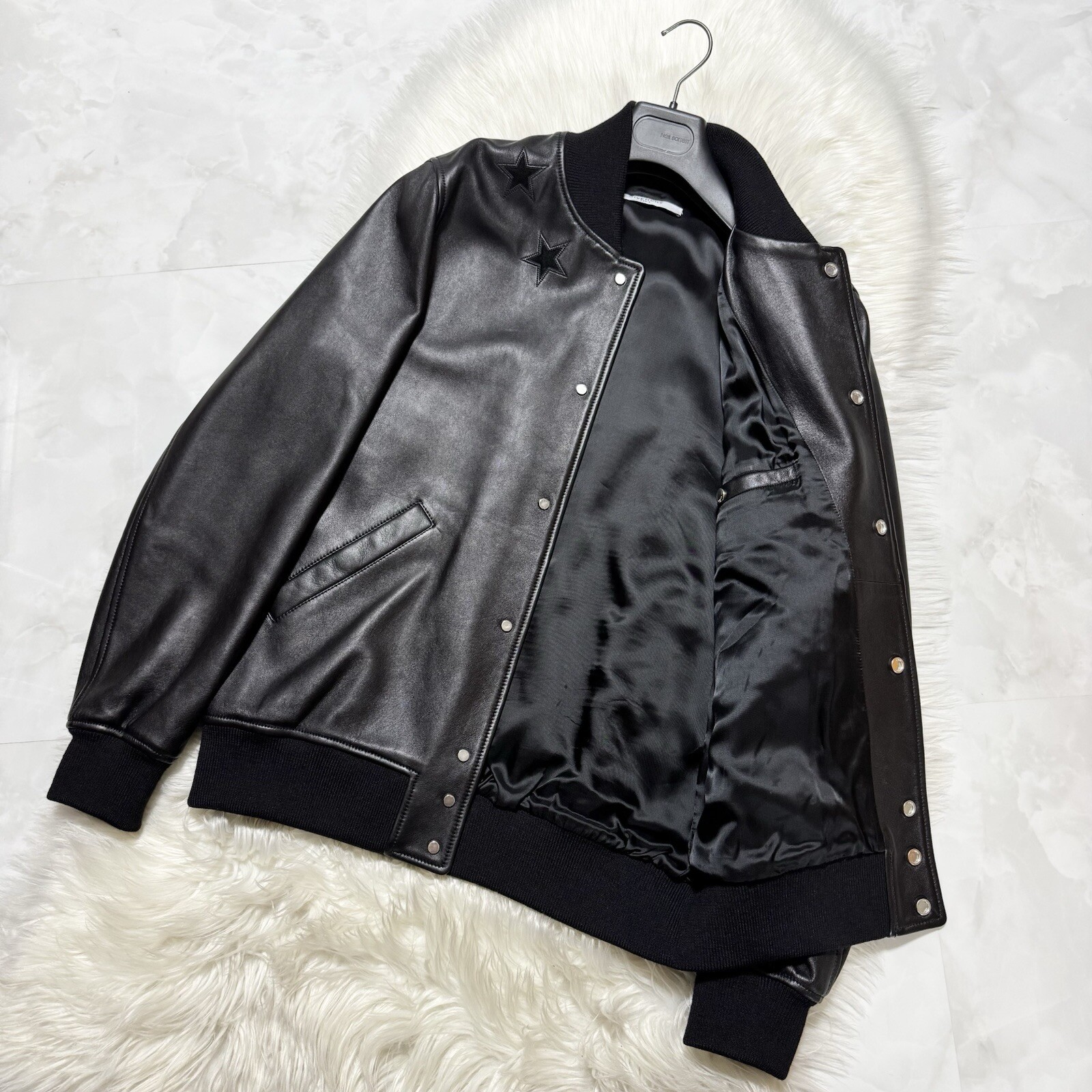 Authentic Great condition Givenchy round star lea… - image 5