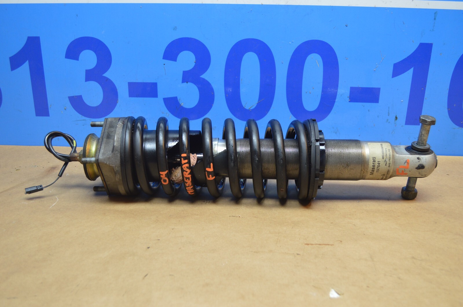 2004 M138 MASERATI M128 GT COUPE FRONT LEFT & RIGHT SHOCK STRUT PAIR 197641