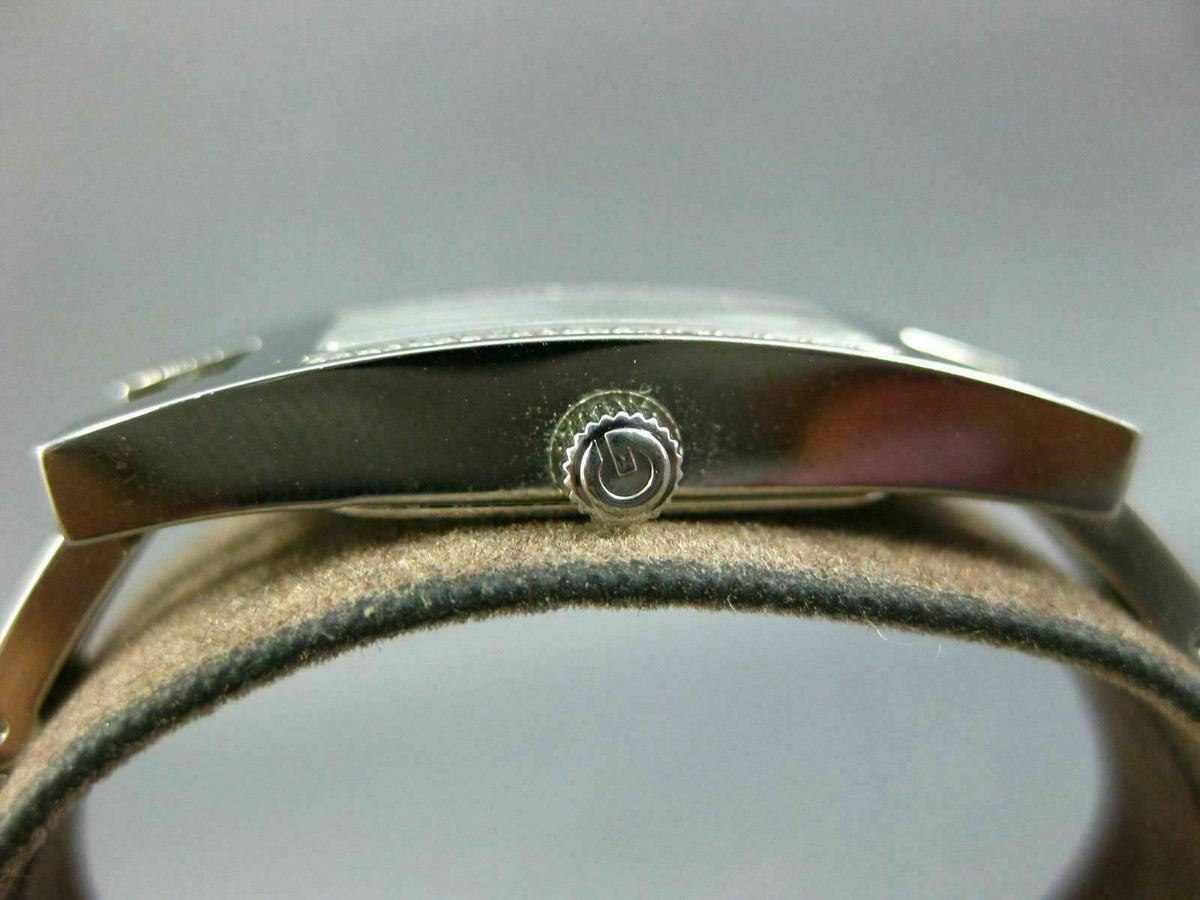 GUCCI .36CT DIAMOND & AAA MOTHER OF PEARL TIME PIECE LADIES