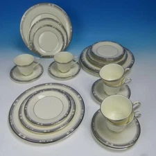 Royal Doulton China Romance H5087 - 6 Place Settings - Set 2 - Plates/Cup/Saucer