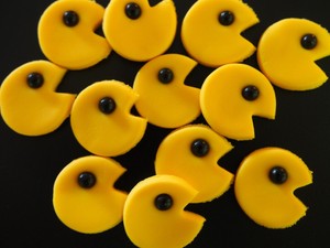 24 X Pacman Cupcake Toppers Edible Cake Decorations 80 S Pixels
