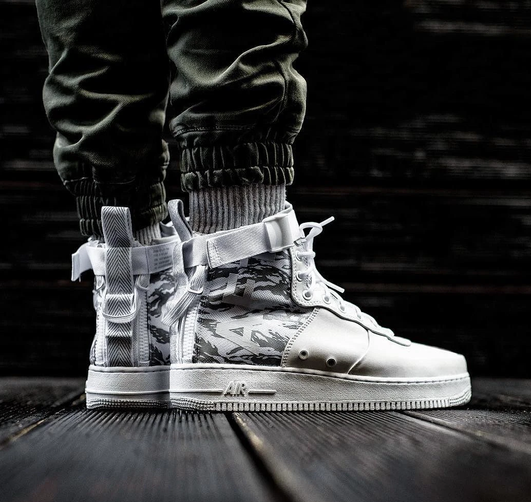 Museum haar omzeilen Nike SF Air Force 1 Mid PRM Trainers AF1 - Winter Camo Size UK 10 (EU 45)  US 11 823233349148 | eBay