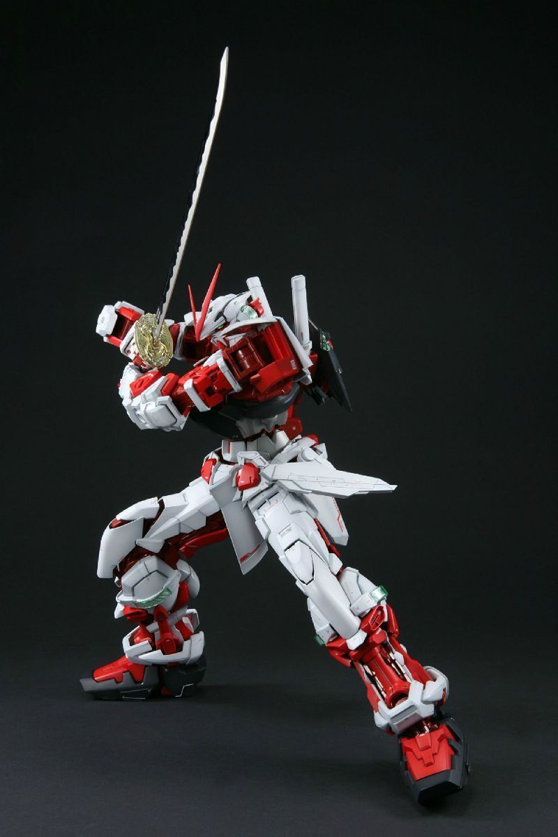 ロボット BANDAI PG GUNDAM ASTRAY RED FRAME PG 1/60 Gundam Astray Red Frame – USA Gundam Store