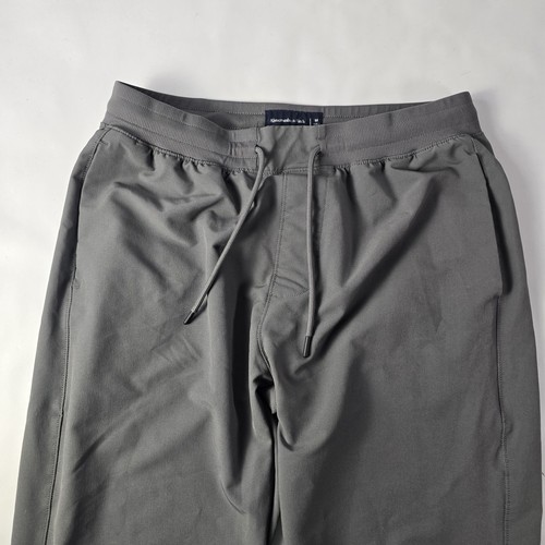 Pantalones de chándal Abercrombie & Fitch para hombre medianos grises elásticos usados en excelente estado rendimiento - Imagen 2 de 11