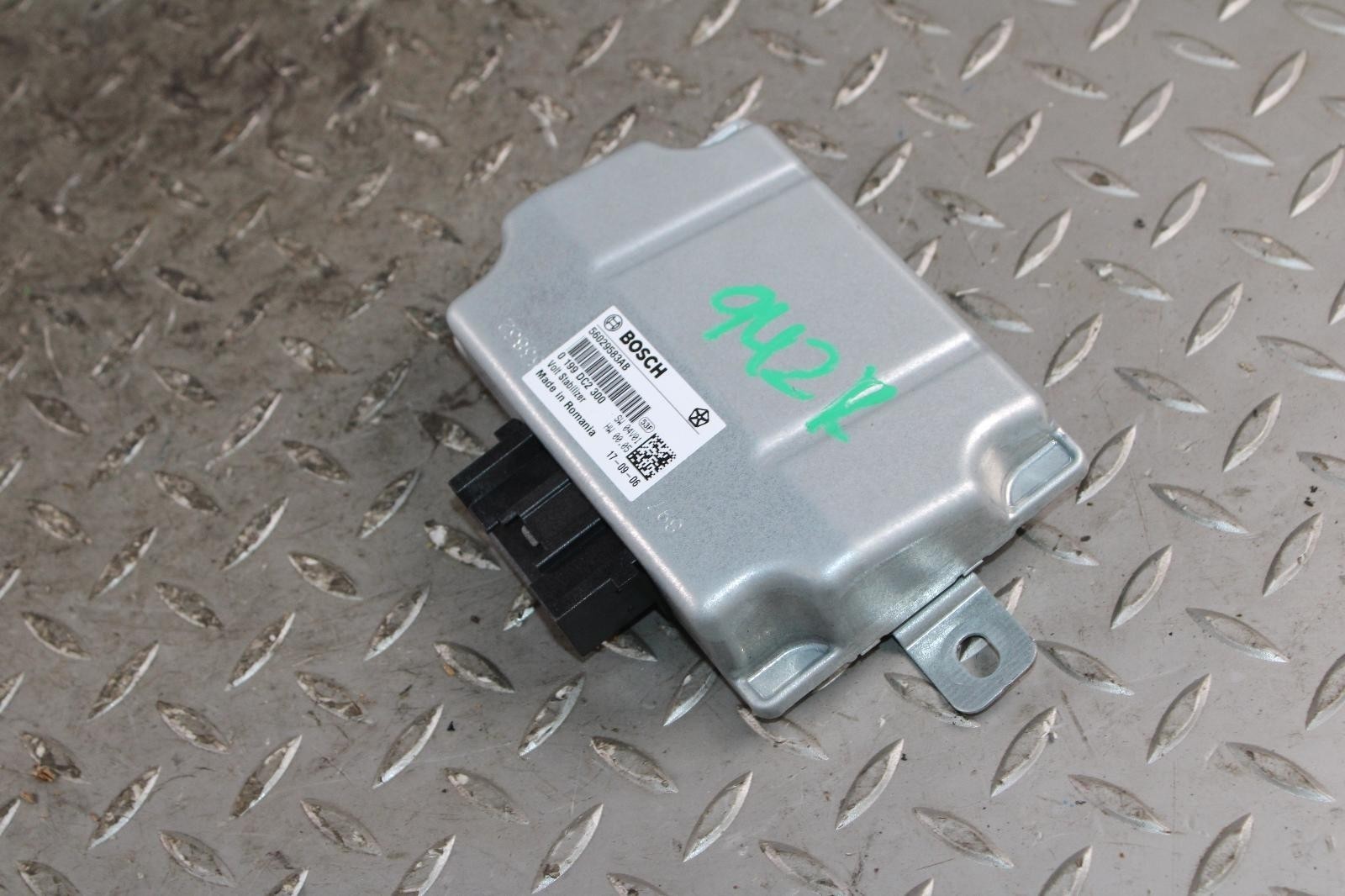 Maserati Ghibli 2014-2022 Voltage regulator