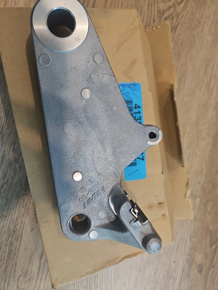 Subconjunto de suporte de freio traseiro Honda ST1300 (43290-MCS-G01) - Imagem 3 de 4