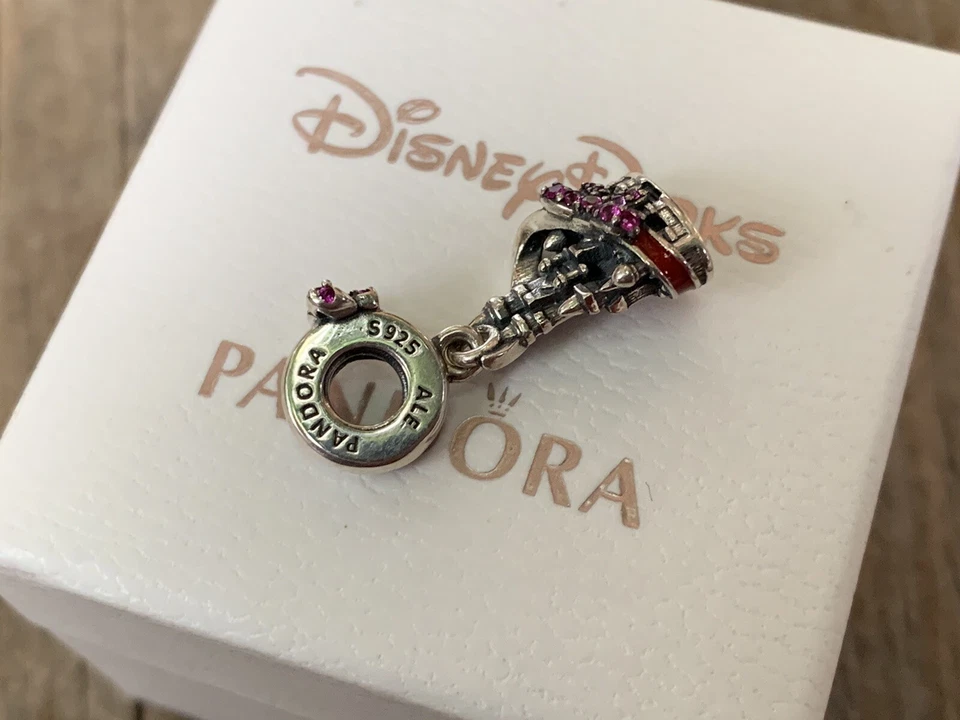 Conjunto de Berloques Mickey & Minnie Mouse Parques Disney Férias 2019 Por Pandora - Imagem 2 de 4