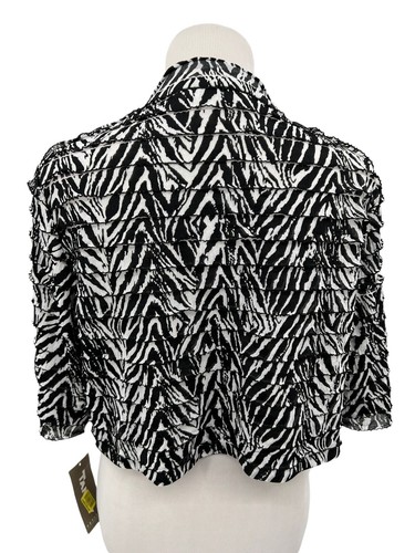 TanJay Petites Black White Animal Print S/S Ruffled Shrug Womens Sz Medium MP - Picture 4 of 11