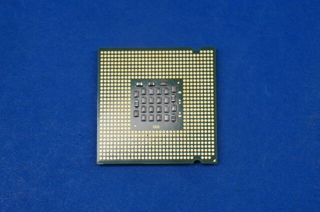 Intel CPU Processor Socket 775 2.8 GHz 800MHz 1MB Hyperthreading SL7PR - Image 2 of 3