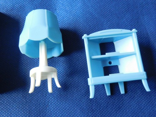 Puppenstube, Einrichtung, Schrank, Sessel, Hocker, Tisch, Lampe, Puppenzubehör - Bild 4 von 8