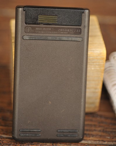 Hewlett Packard HP 42S RPN Scientific Calculator with Owner's Manual Box Extras - Picture 12 of 20