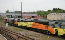 PHOTO  CLASS 70 70802 AND CLASS 66 66731 EASTLEIGH STATION STABLING POINT BANK H