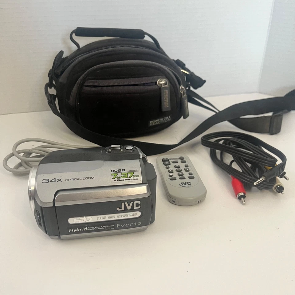 JVC Camcorder GZ-MG130U Everio Hybrid Hard Disk Drive w/ Accessories - UNTESTED - Image 2 of 4