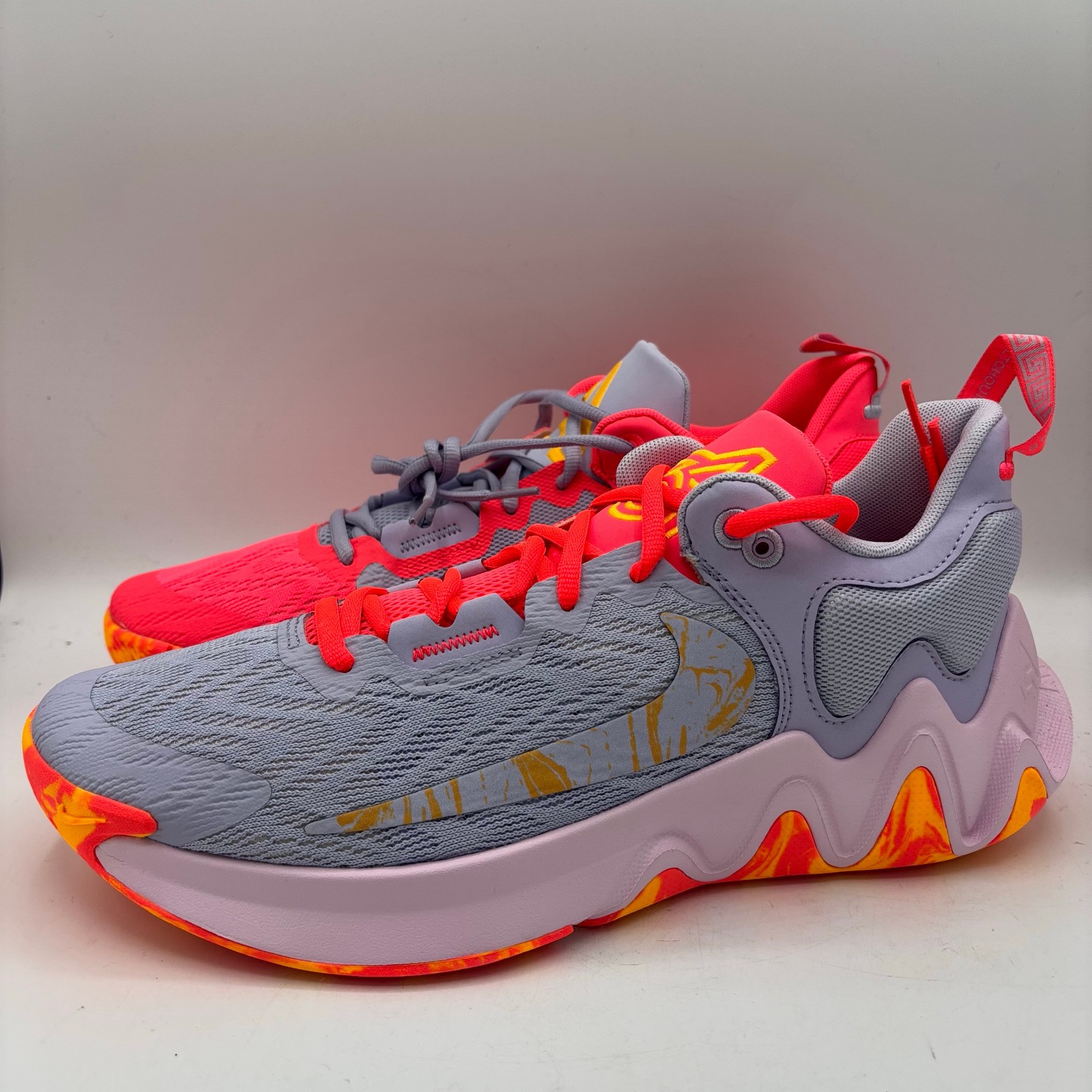 Nike Giannis Immortality 2 Basketball Shoes Mens Size 10 Oxygen Purple Hot Punch