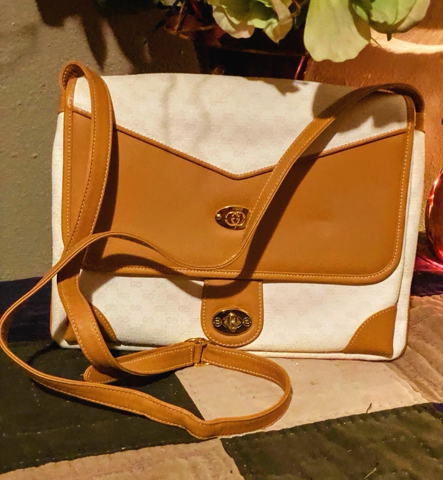Auténtico Bolso Bandolera GUCCI Cartera Bronceado Blanco Mediano Foto 2 de 4