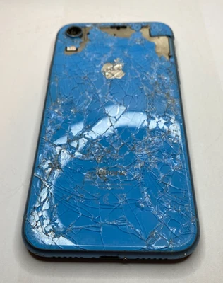 Apple iPhone XR *FOR SPARE PARTS ONLY* Read Description - image 1 of 4