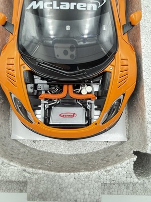1/18 AUTOart MCLAREN MP4-12C 12C GT3 RED BULL S.LOEB/A.PARENTE #9