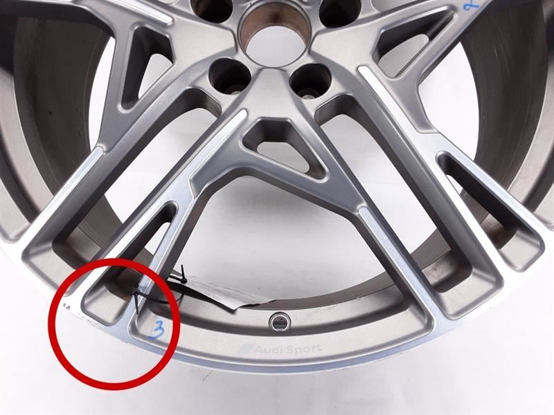 Audi R8 Rim 20" 4S0601025AE !BENT ON THE REAR OUTER EDGE!