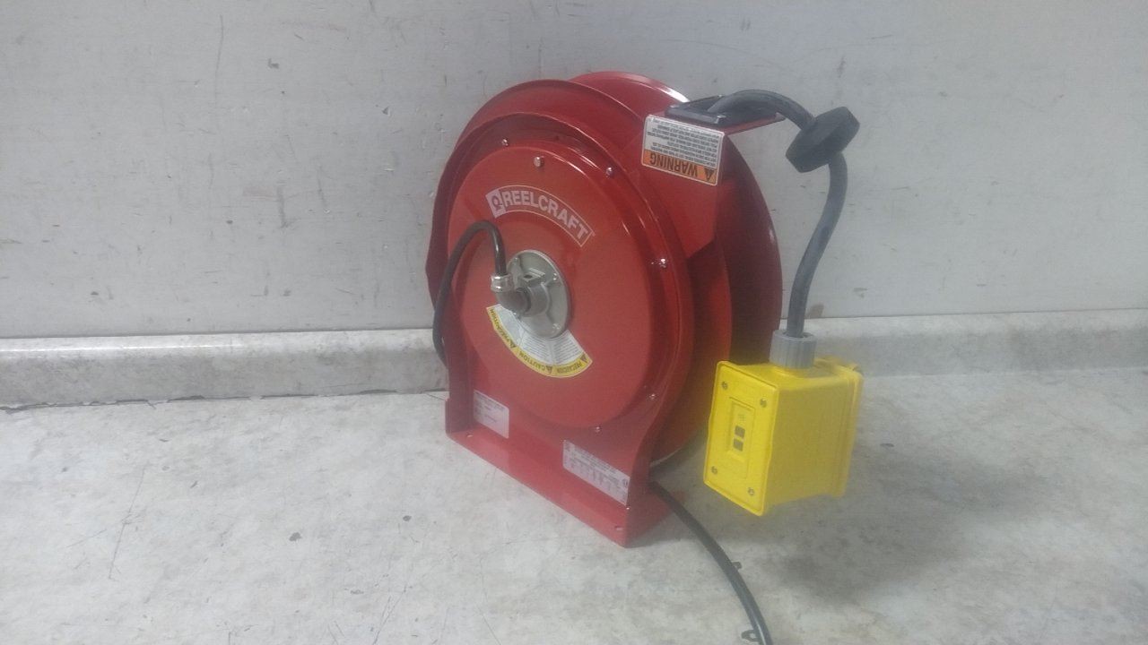 Reelcraft L 5550 123 7 50 Ft L 120VAC 15 A 2 Outlet Extension Cord Reel