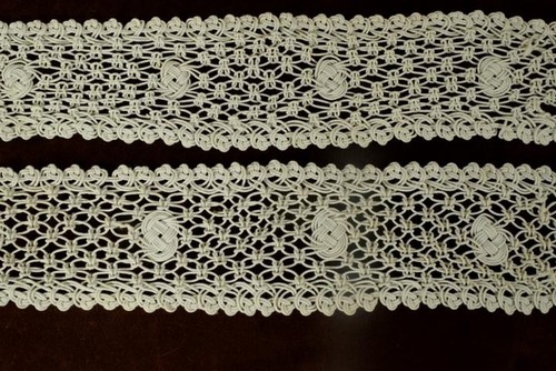 Gorgeous Set 4 Antique French Crocheted Curtain Tie / Hold Backs, 19th Century - Picture 6 of 18