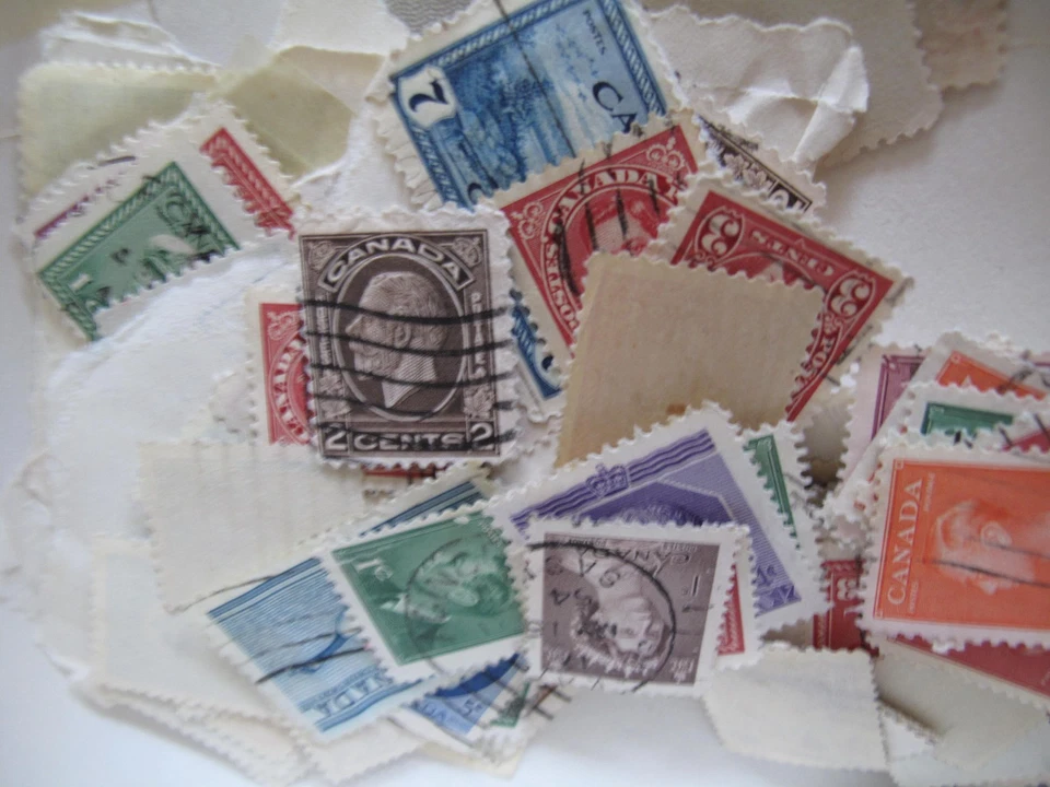 Lote a granel de estampillas sin marcar de 23 libras de acumulación en caja de EE. UU. y en todo el mundo Foto 4 de 4