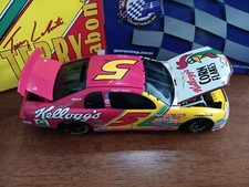  5 TERRY LABONTE KELLOGGS CORN FLAKES "BANK" 1999 NASCAR Action 1:24 Diecast