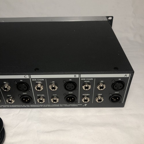 MACKIE QUAD COMPRESSOR / GATE 4-CHANNEL VERY GOOD CONDITION - Picture 16 of 20
