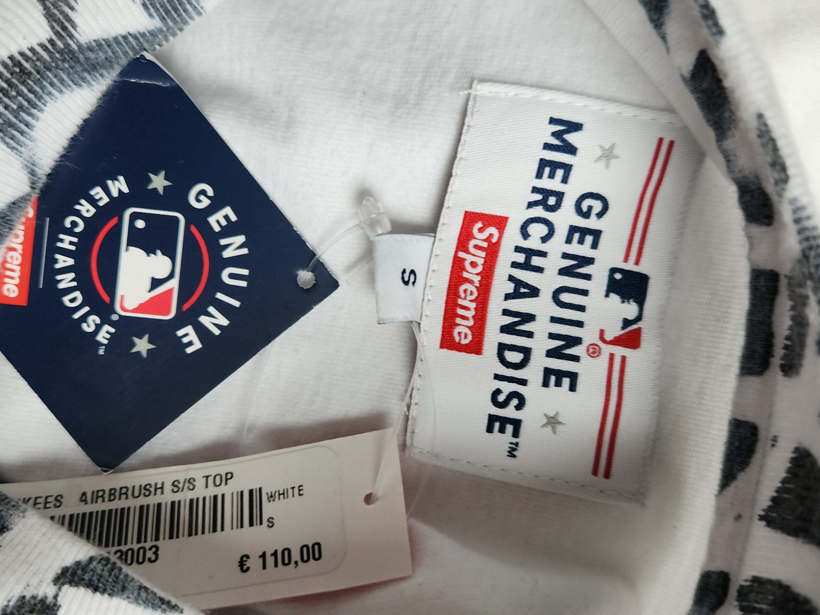 FW21 Supreme New York Yankees Airbrush S/S Top White Tee Size S Small T-shirt thumbnail 5