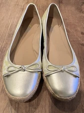 Women's espadrille flats from the Easy Spirit e360 line size 6.5