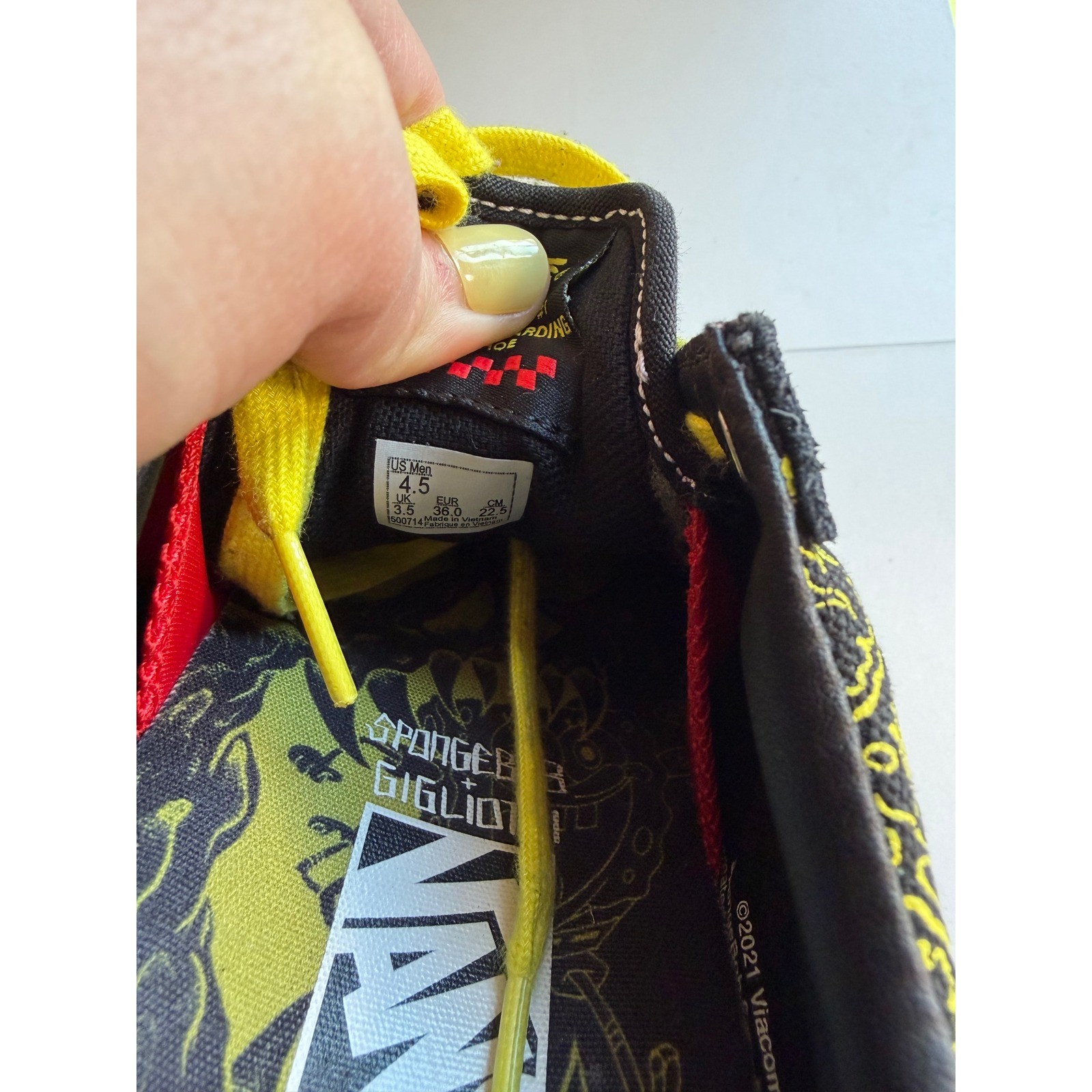 Vans Skate Old Skool Spongebob Gigliotti Black Yellow Shoes VN0A5FCBZXU Mens 4.5 thumbnail 10