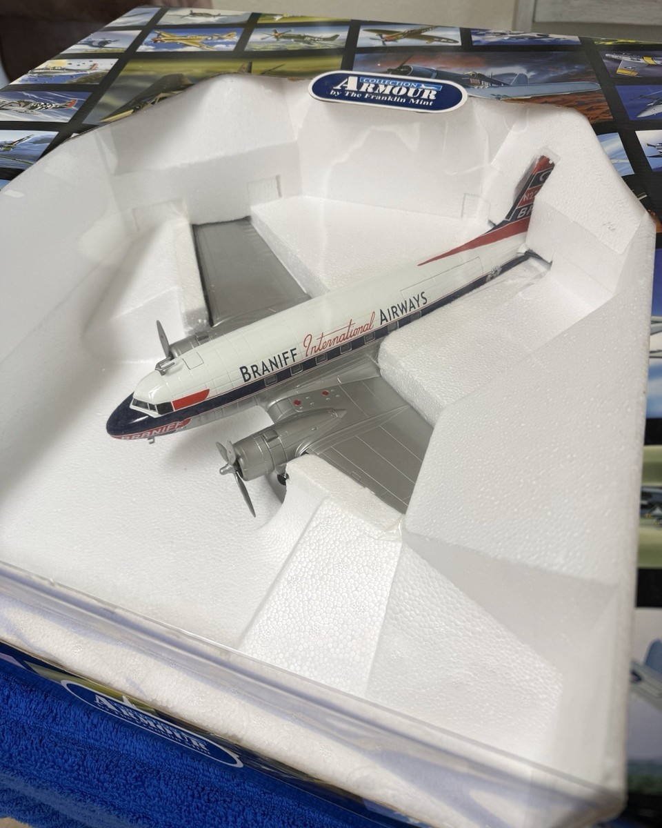 New Franklin Mint Armour Collection B11E373 1:48 Scale DC3-Braniff