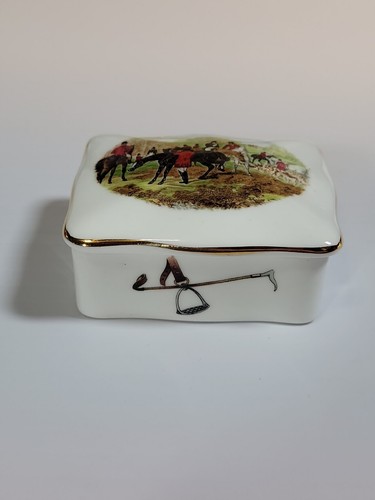 Vintage Hammersley Fox Hunt Square Gold Trim Fine Bone China Trinket Box - Picture 2 of 3